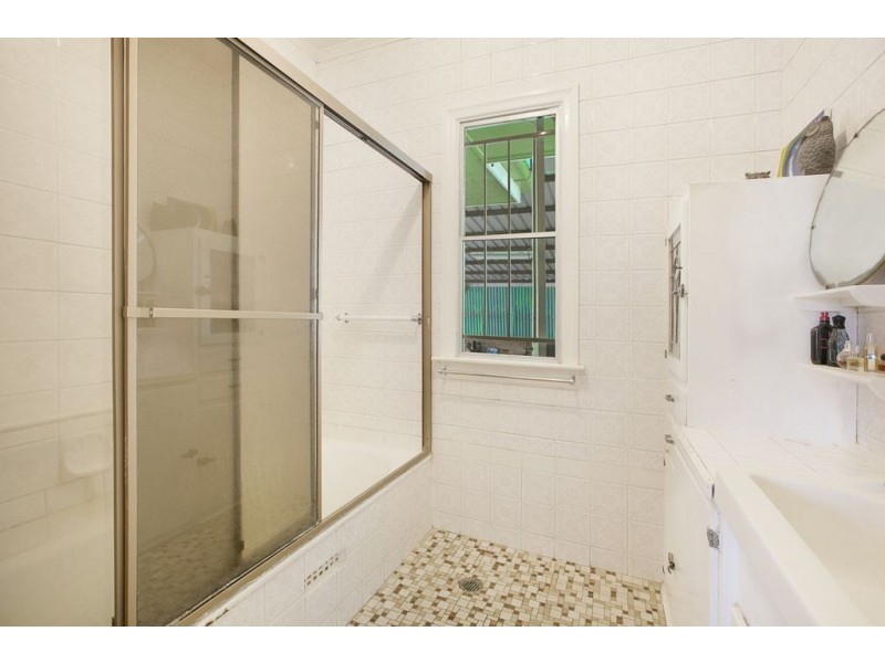 15 Sapphire Street, Holland Park QLD 4121