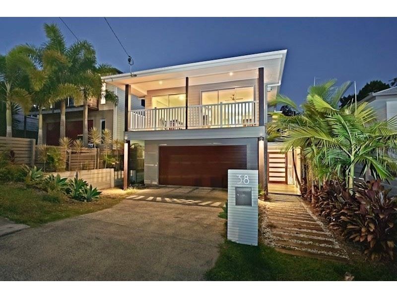 38 Boronia Avenue, Holland Park West QLD 4121