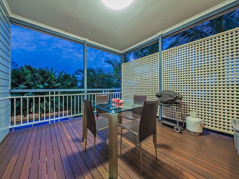 7 Newman Avenue, Camp Hill QLD 4152