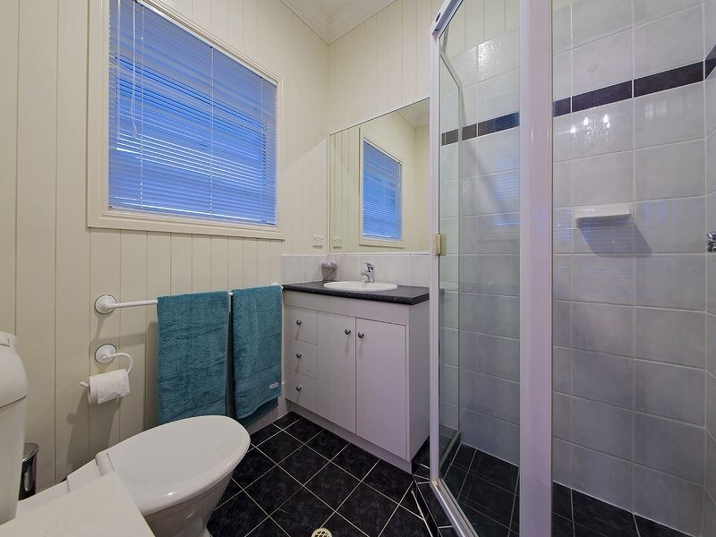 7 Newman Avenue, Camp Hill QLD 4152