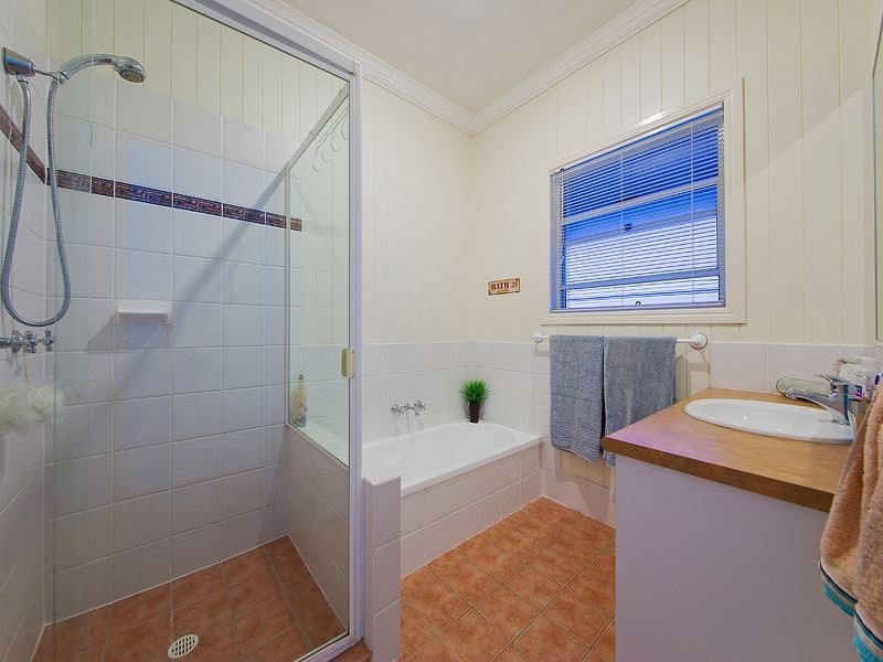 7 Newman Avenue, Camp Hill QLD 4152