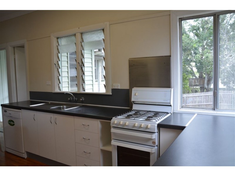 126 Oateson Skyline Drive, Seven Hills QLD 4170