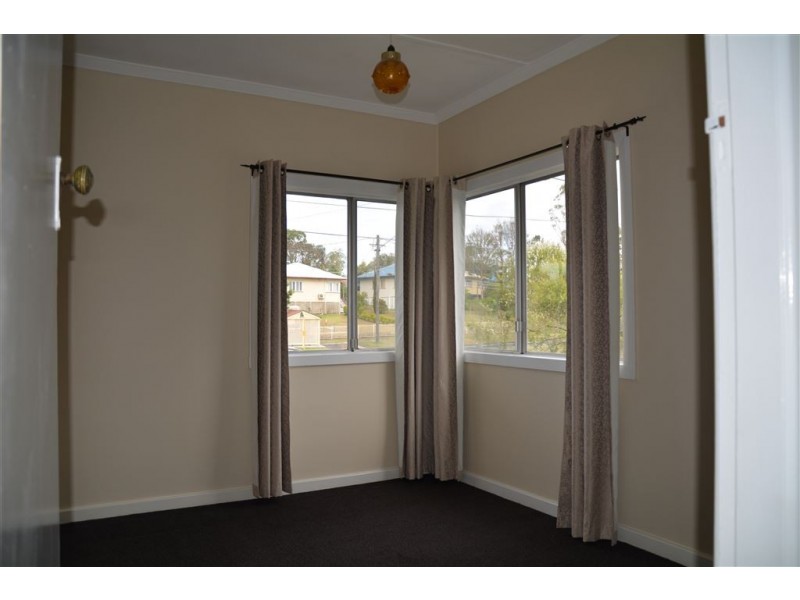 126 Oateson Skyline Drive, Seven Hills QLD 4170