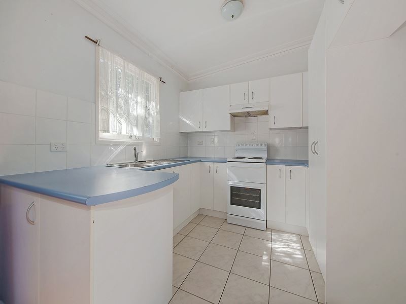 54 Valentia Street, Mansfield QLD 4122