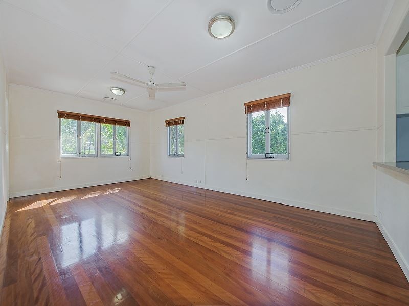 15 Monza Street, Holland Park West QLD 4121