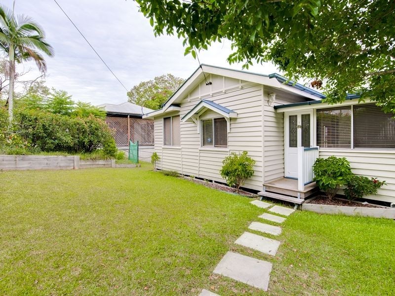 31 Brooks Street, Camp Hill QLD 4152