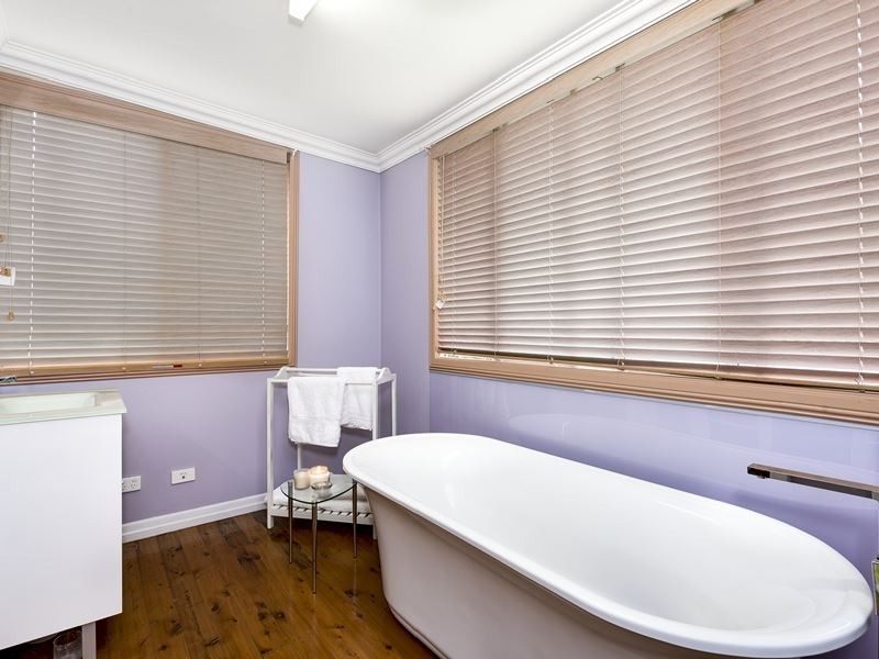 31 Brooks Street, Camp Hill QLD 4152