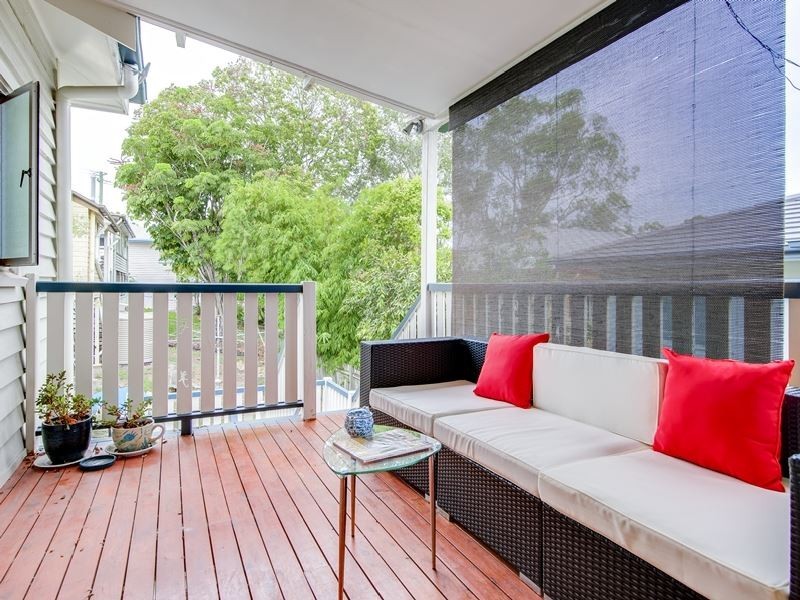 31 Brooks Street, Camp Hill QLD 4152