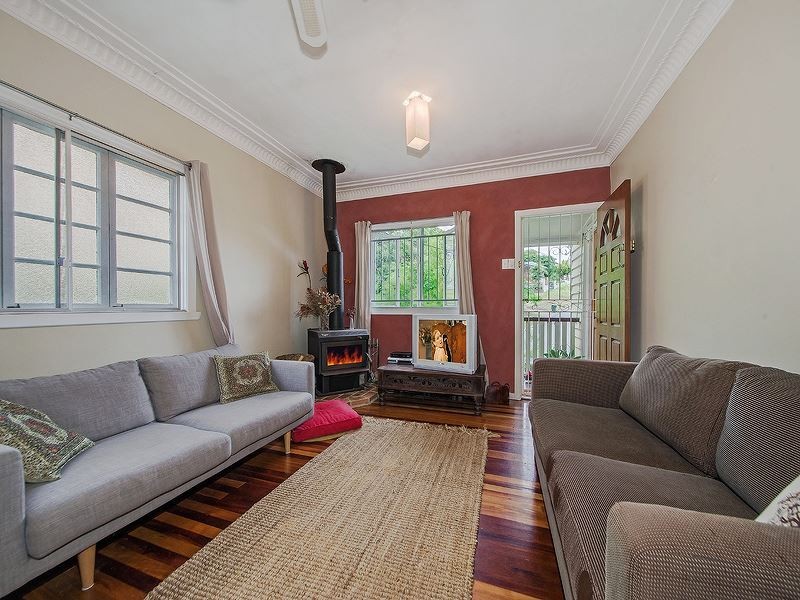 25 Merinda Street, Greenslopes QLD 4120