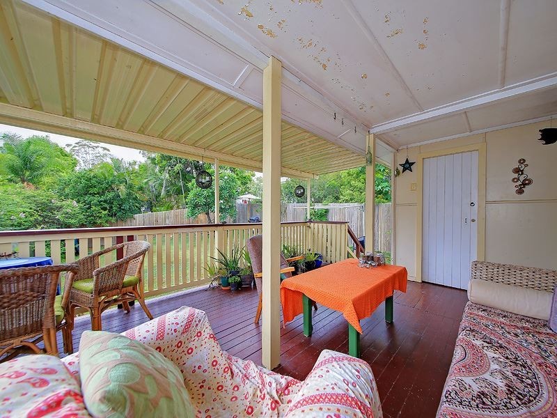 25 Merinda Street, Greenslopes QLD 4120