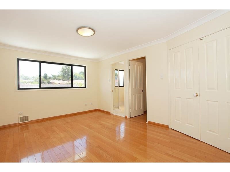 45 Cribb Road, Carindale QLD 4152