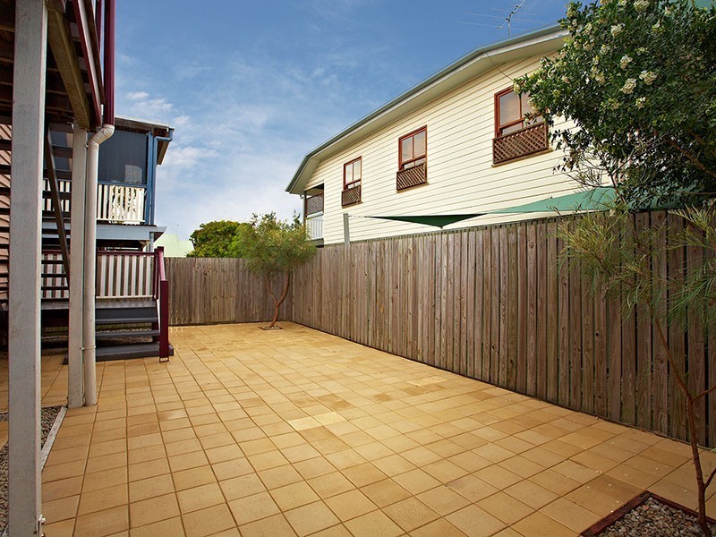 79 Victoria Terrace, Greenslopes QLD 4120