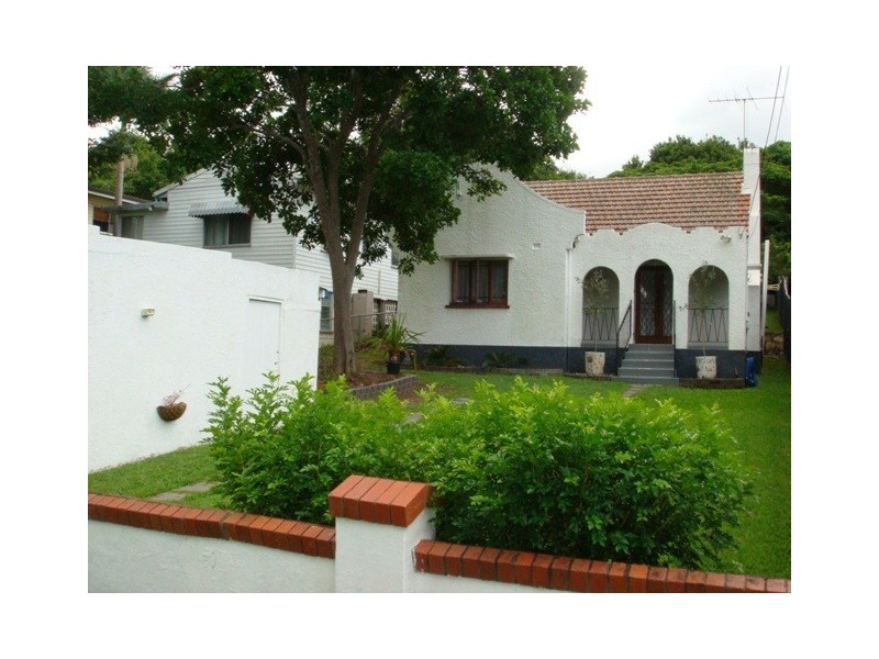 30 First Street, Camp Hill QLD 4152