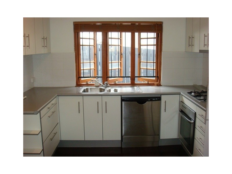 30 First Street, Camp Hill QLD 4152