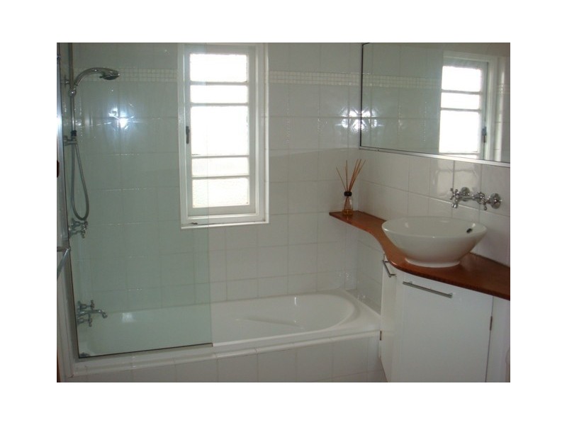 30 First Street, Camp Hill QLD 4152