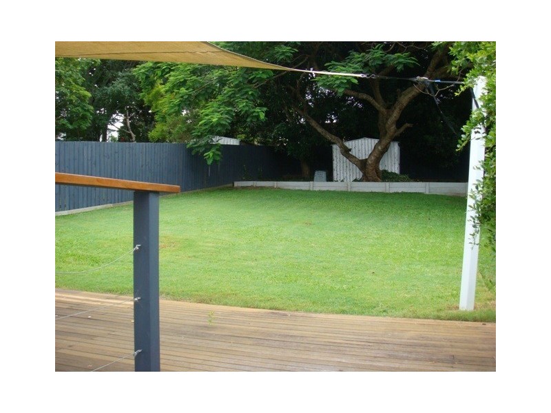 30 First Street, Camp Hill QLD 4152