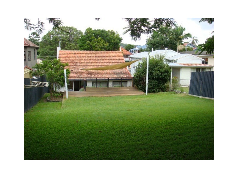30 First Street, Camp Hill QLD 4152
