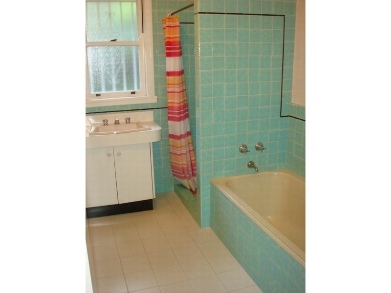 19 Springleigh St, Coorparoo QLD 4151