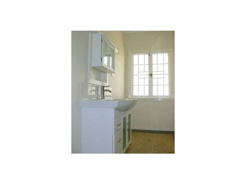 212 Norman Avenue, Norman Park QLD 4170