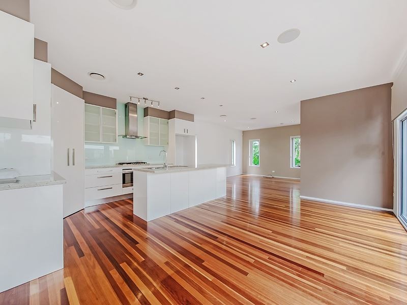 105 Strong Avenue, Graceville QLD 4075