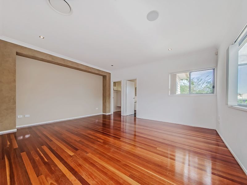 105 Strong Avenue, Graceville QLD 4075