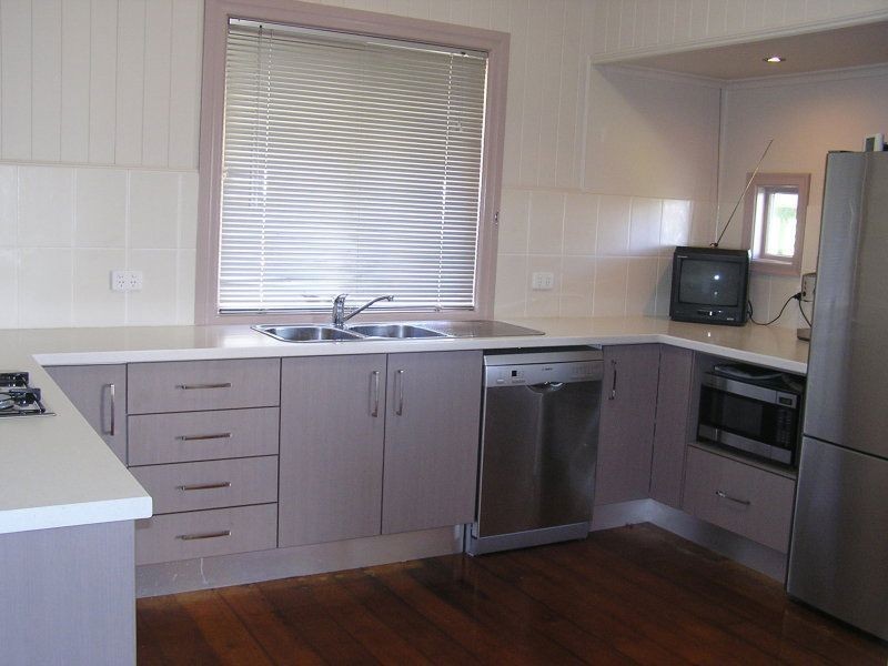 145 Watson Street, Camp Hill QLD 4152