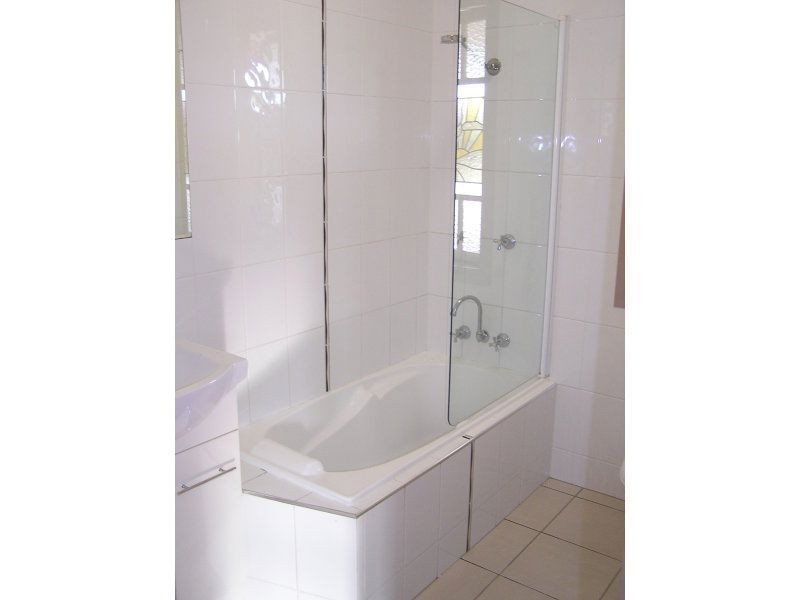 145 Watson Street, Camp Hill QLD 4152