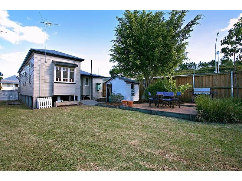 28 Fern Street, Woolloongabba QLD 4102