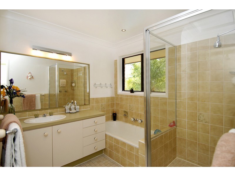 12 Fitzgerald Court, Samford QLD 4520