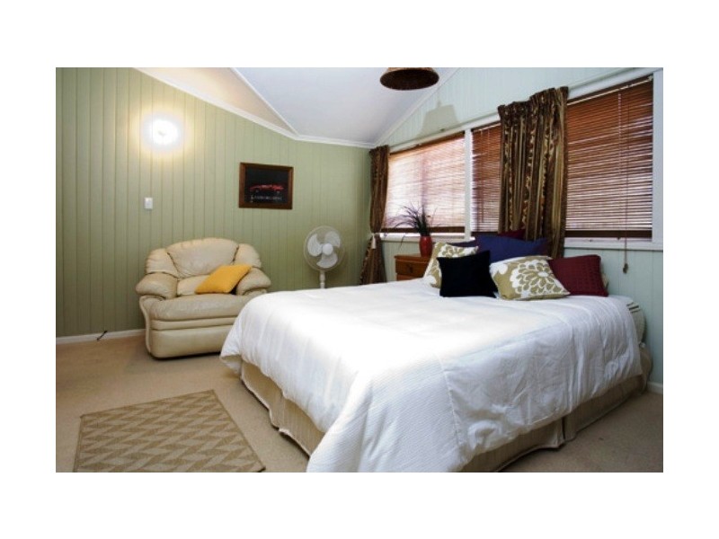 9 Mara Place, Ashgrove QLD 4060