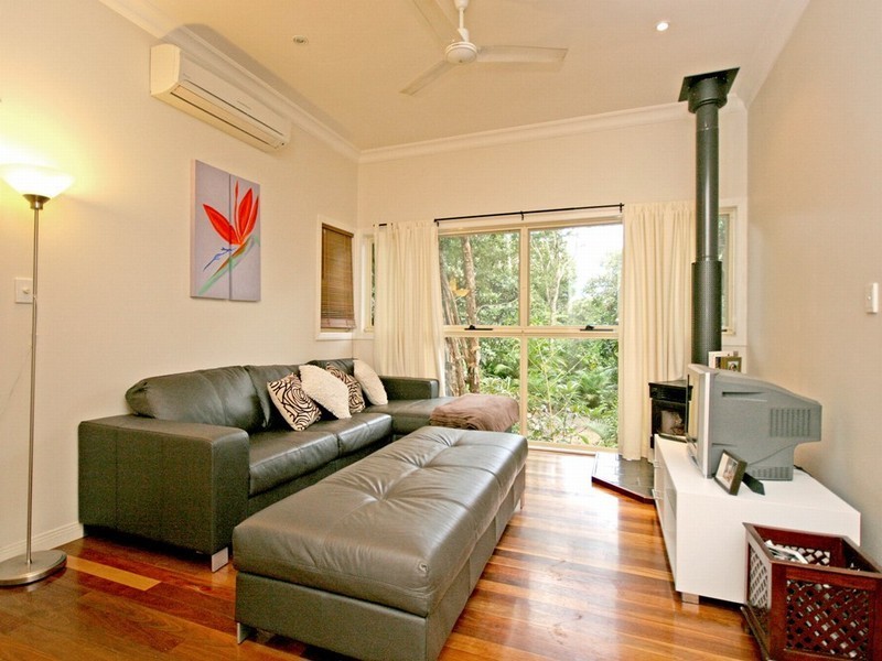 9 Grand Parade, Ashgrove QLD 4060