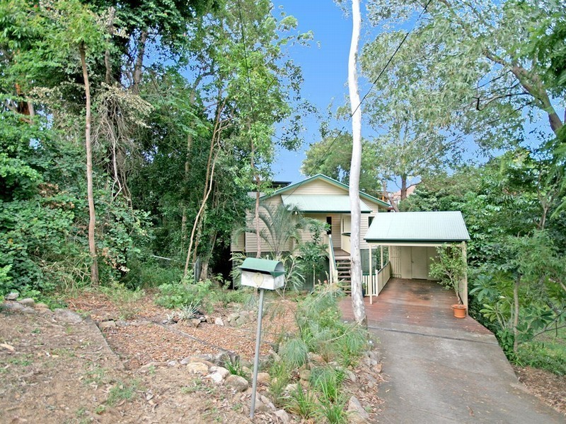 9 Grand Parade, Ashgrove QLD 4060