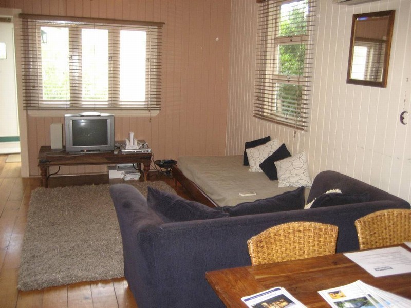 12 McLean Parade, Ashgrove QLD 4060