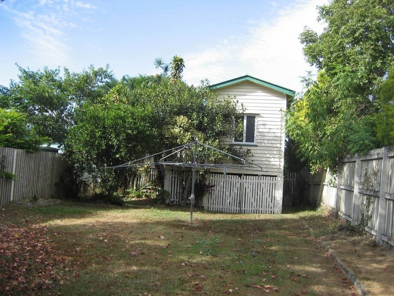12 McLean Parade, Ashgrove QLD 4060