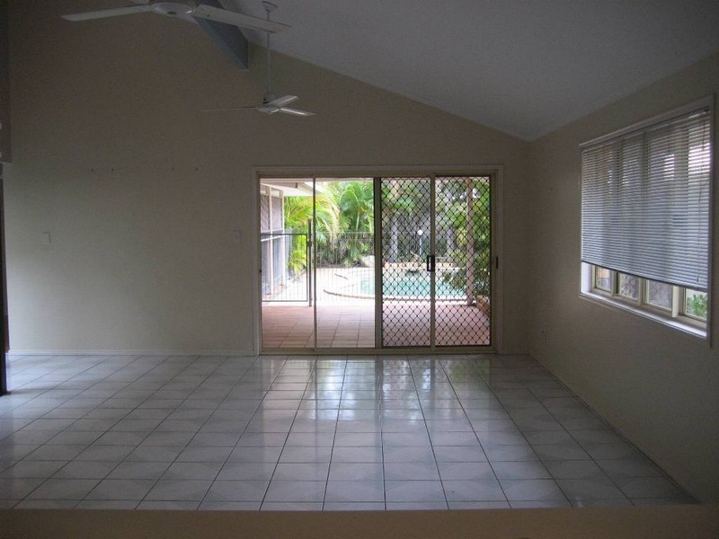 1 Willowood Place, The Gap QLD 4061