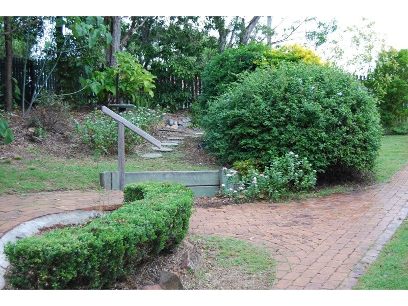 35 Lewin Street, Bardon QLD 4065