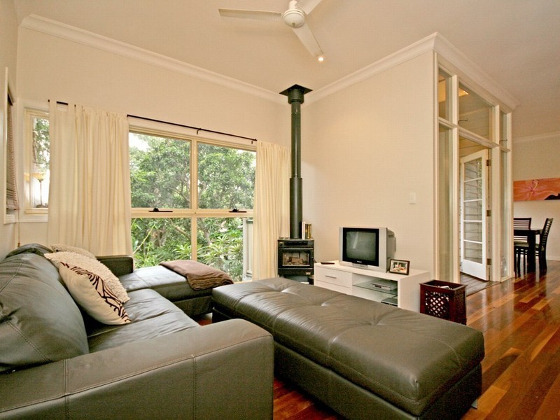 9 Grand Parade, Ashgrove QLD 4060