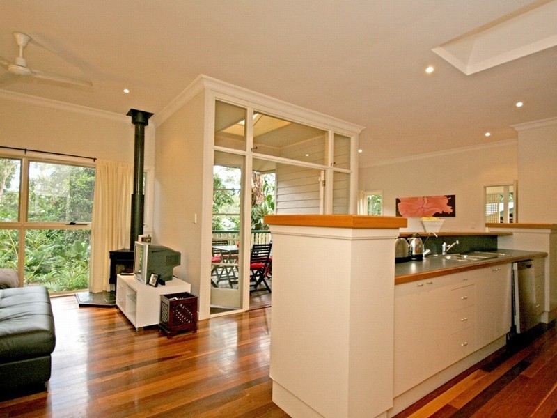 9 Grand Parade, Ashgrove QLD 4060