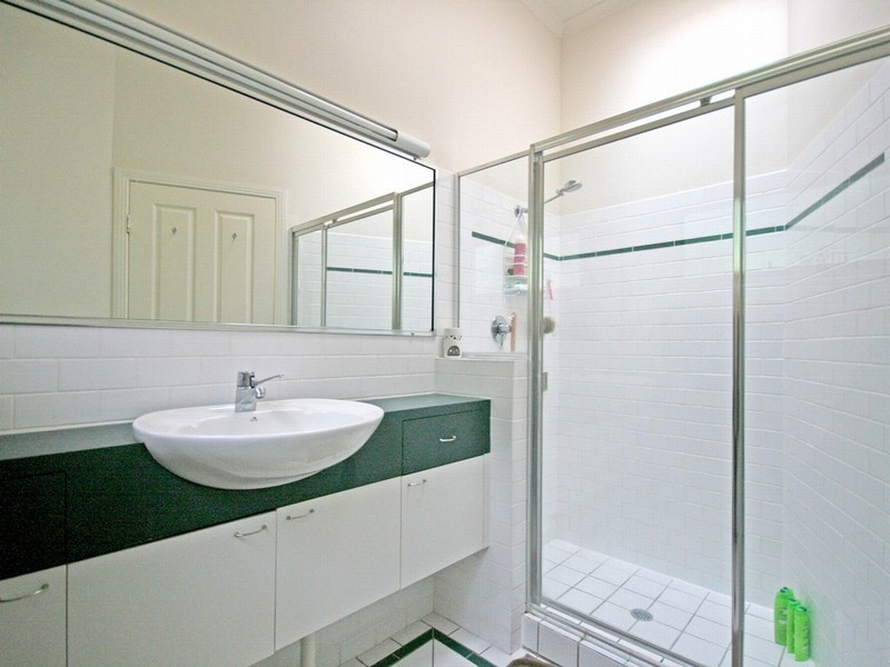 9 Grand Parade, Ashgrove QLD 4060