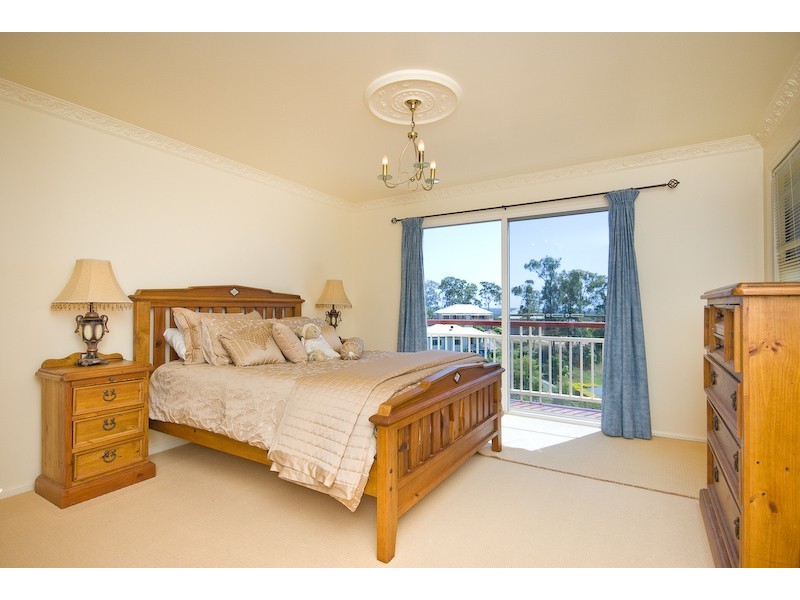 43 Larwood Place, Ferny Hills QLD 4055