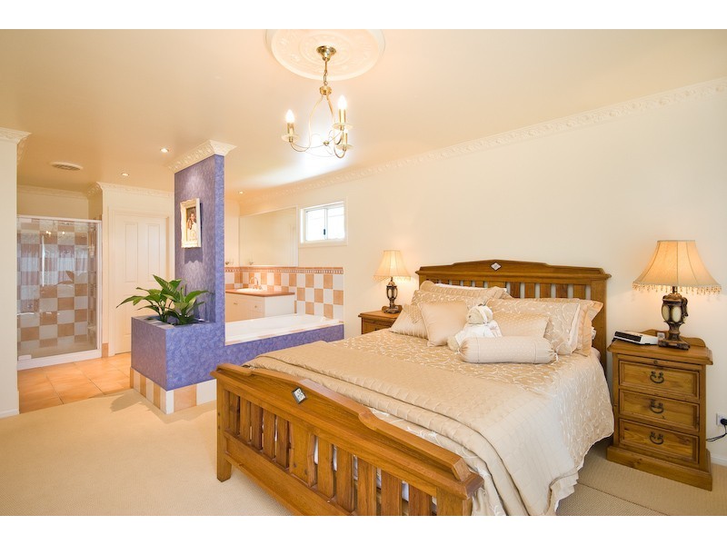 43 Larwood Place, Ferny Hills QLD 4055