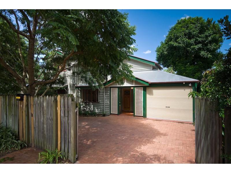 8 Gramere Avenue, Ashgrove QLD 4060