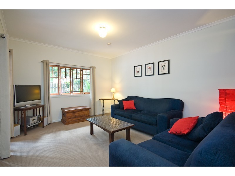 8 Gramere Avenue, Ashgrove QLD 4060