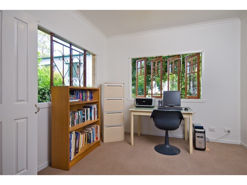 8 Gramere Avenue, Ashgrove QLD 4060