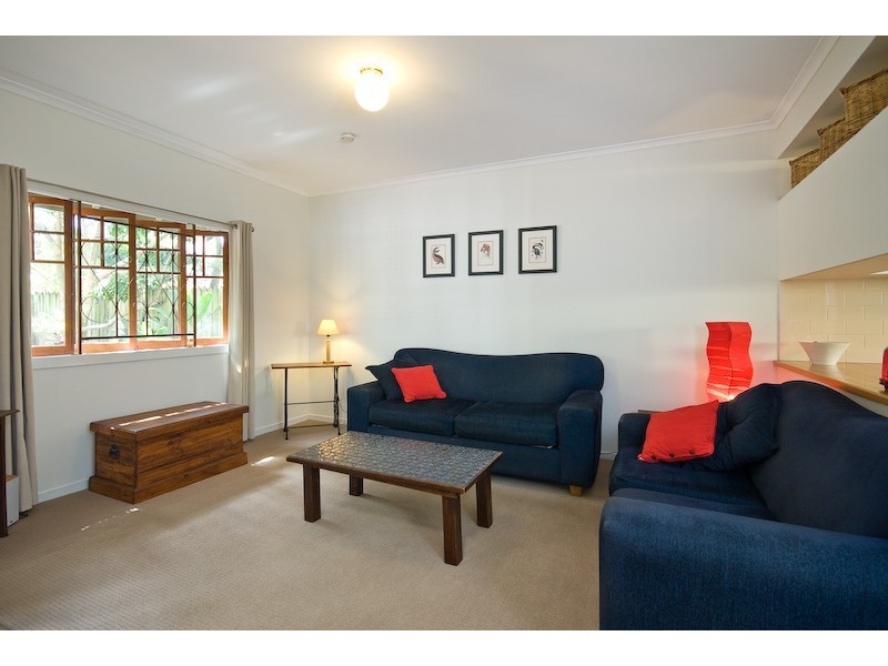 8 Gramere Avenue, Ashgrove QLD 4060