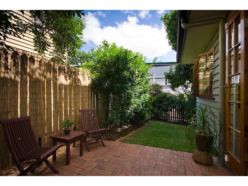 8 Gramere Avenue, Ashgrove QLD 4060