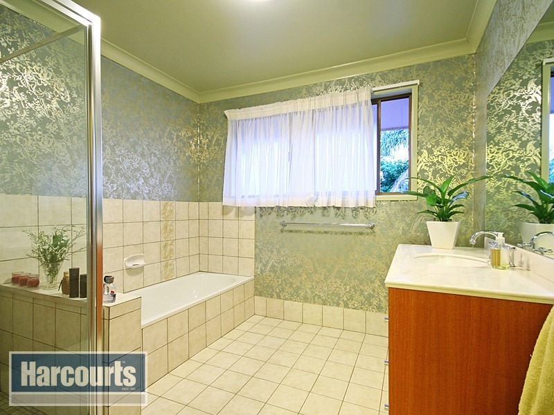 15 Maestra Street, The Gap QLD 4061