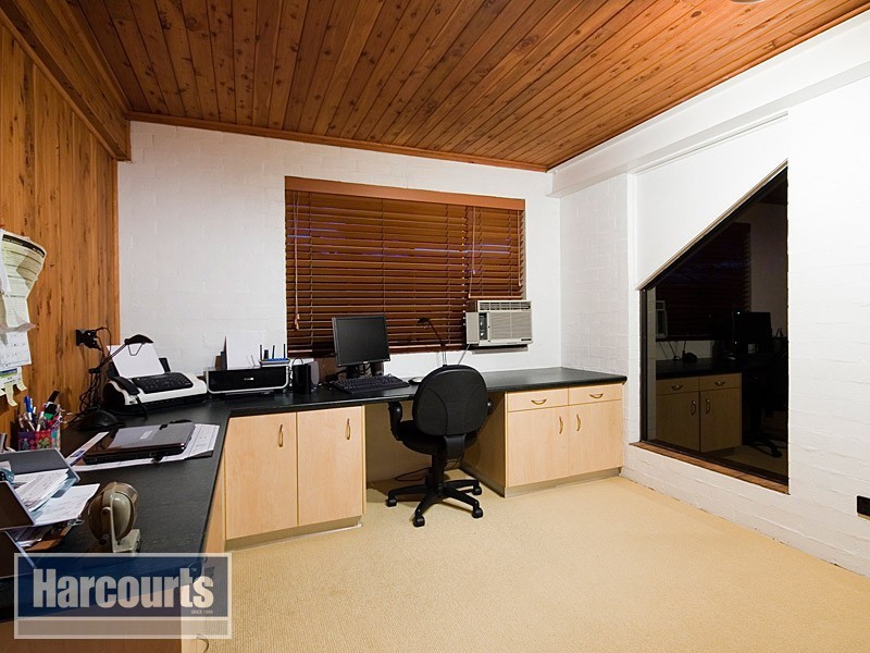 15 Maestra Street, The Gap QLD 4061