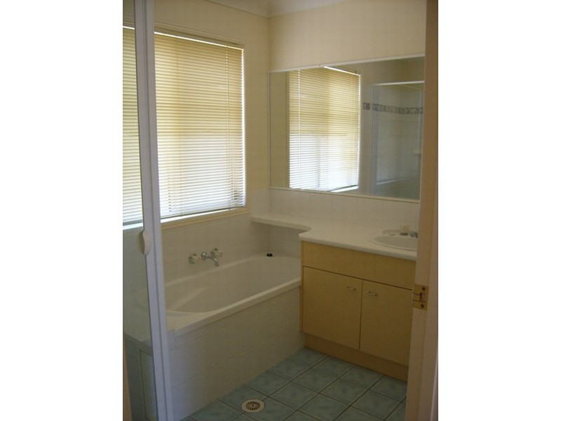14 Pender Street, The Gap QLD 4061