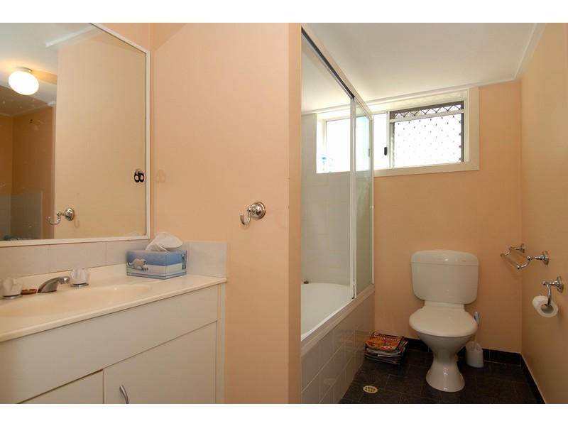 1/9 Walsh Street, Milton QLD 4064